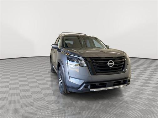 2025 Nissan Pathfinder Platinum 4WD