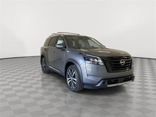 2025 Nissan Pathfinder Platinum 4WD