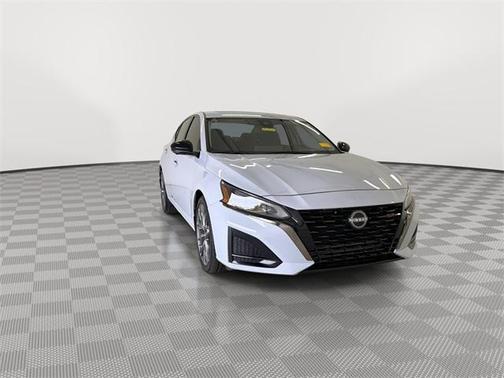 2024 Nissan Altima SR VC-Turbo FWD