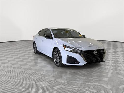 2024 Nissan Altima SR VC-Turbo FWD