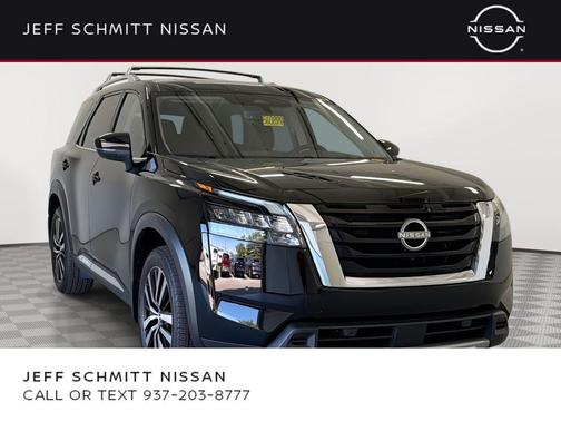 Super Black 2025 Nissan Pathfinder Platinum FWD