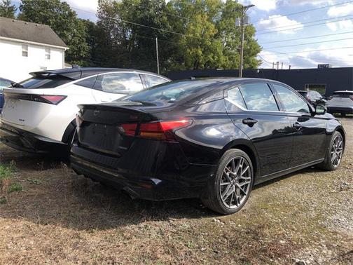 2024 Nissan Altima 2.0 SR