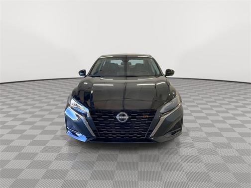 2024 Nissan Altima SR VC-Turbo FWD
