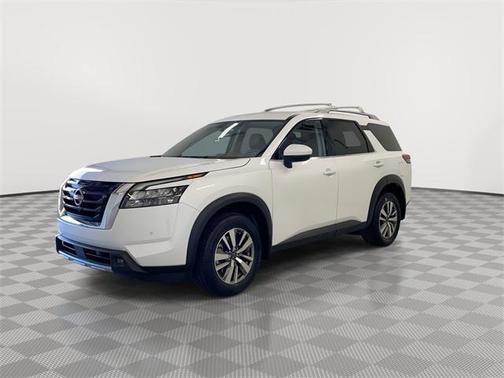 2025 Nissan Pathfinder SL 4WD