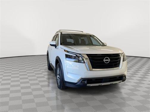 2025 Nissan Pathfinder SL 4WD