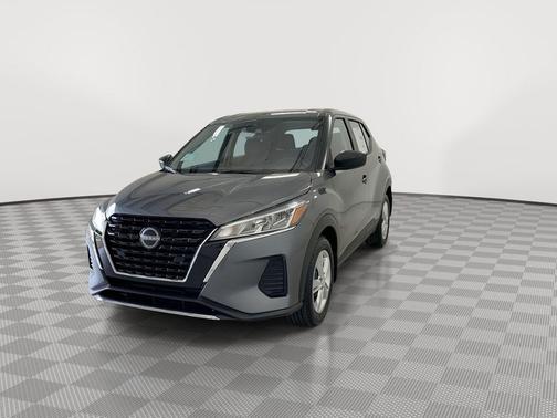 Gun Metallic 2025 Nissan Kicks S
