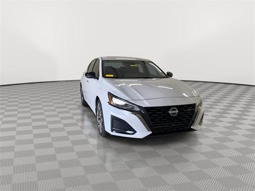 2024 Nissan Altima SR VC-Turbo FWD