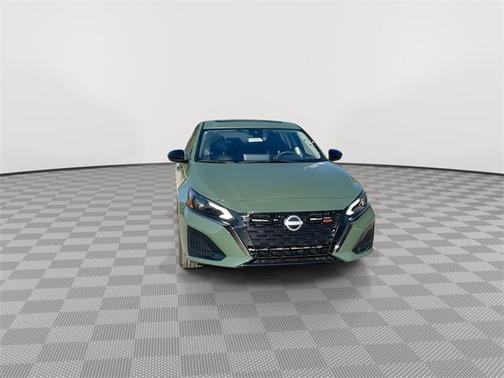 2025 Nissan Altima SR FWD