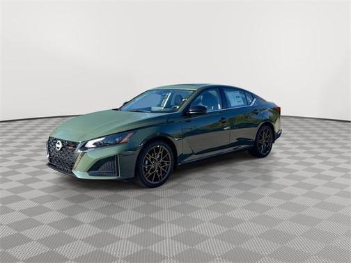 2025 Nissan Altima SR FWD