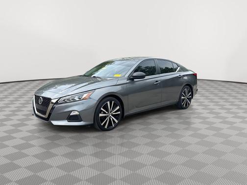 Gun Metallic 2022 Nissan Altima SR FWD
