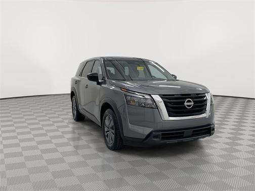 2024 Nissan Pathfinder S 4WD