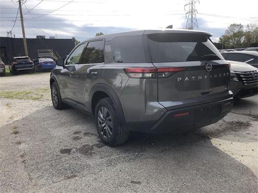 2024 Nissan Pathfinder S 4WD