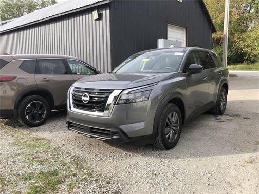 2024 Nissan Pathfinder S 4WD