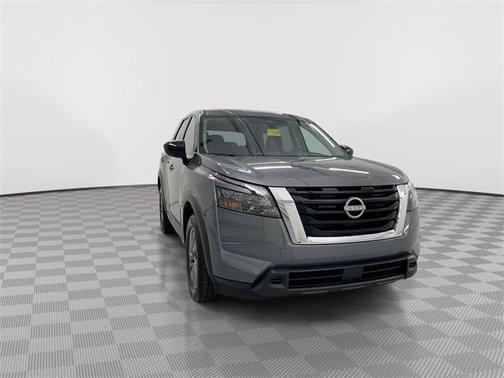 2024 Nissan Pathfinder S 4WD