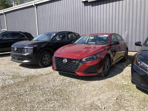 2024 Nissan Altima 2.0 SR