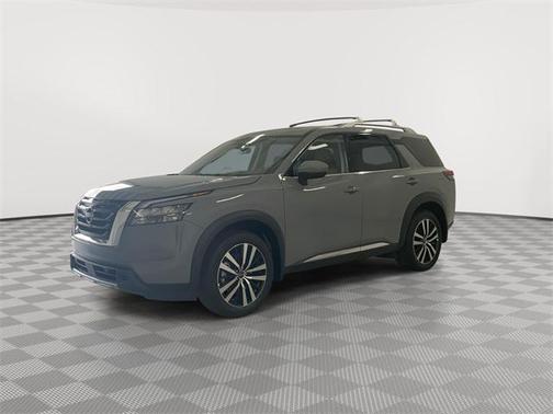 2025 Nissan Pathfinder Platinum 4WD