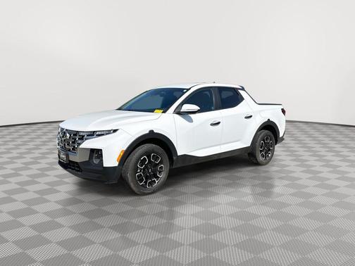 Atlas White 2024 Hyundai SANTA CRUZ SEL