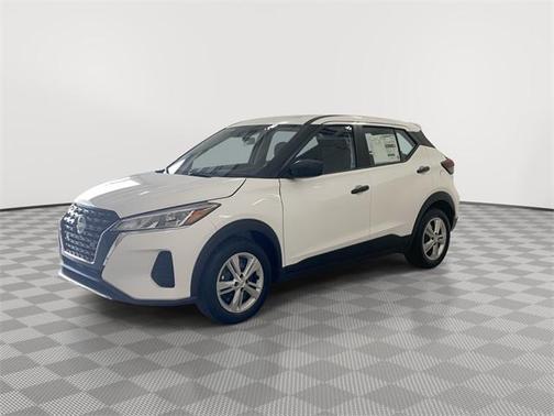 2025 Nissan Kicks S