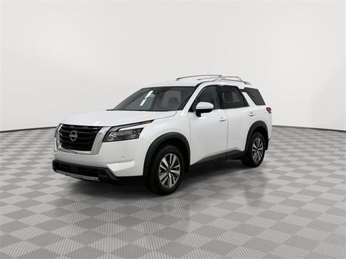 2025 Nissan Pathfinder SL 4WD