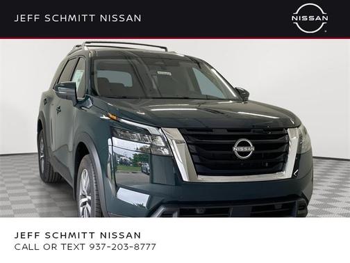 2025 Nissan Pathfinder SL 4WD