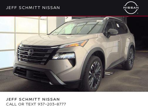 Champagne Silver Metallic/Super Black 2025 Nissan Rogue SL