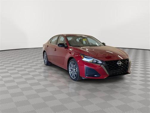 2024 Nissan Altima 2.0 SR