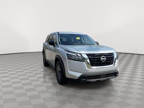 Brilliant Silver Metallic 2025 Nissan Pathfinder S FWD