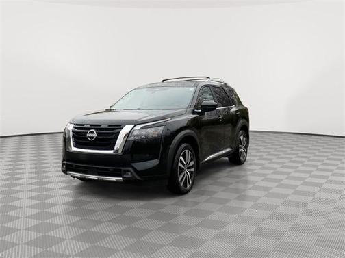 2025 Nissan Pathfinder Platinum 4WD