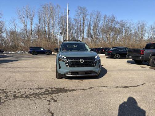 2026 Nissan Pathfinder Platinum