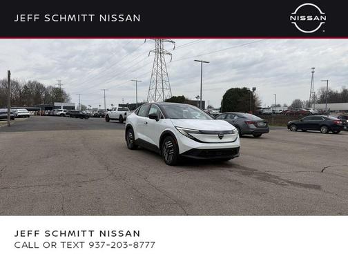 Everest White Pearl/Black 2026 Nissan Leaf SV+