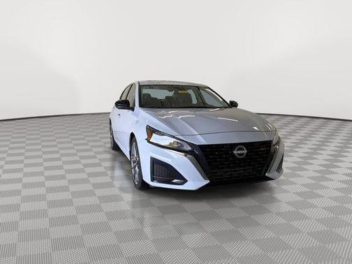 2024 Nissan Altima SR VC-Turbo FWD