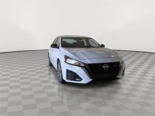 2024 Nissan Altima SR VC-Turbo FWD