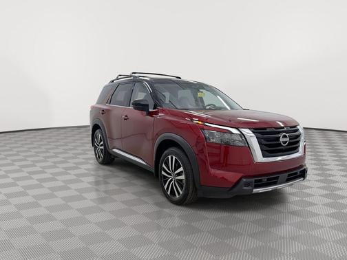 2025 Nissan Pathfinder Platinum FWD