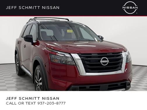2025 Nissan Pathfinder Platinum FWD