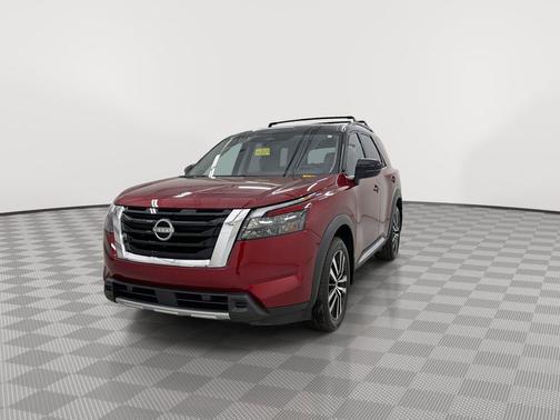 2025 Nissan Pathfinder Platinum FWD