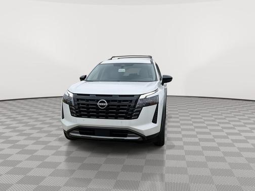 Everest White Pearl Tricoat 2026 Nissan Pathfinder SL
