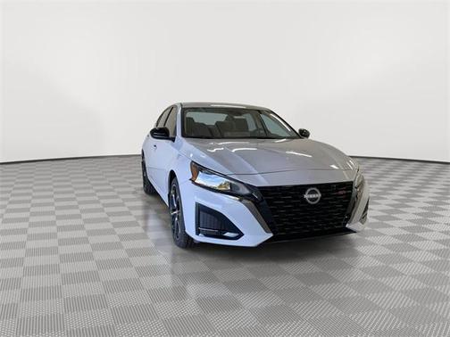 2025 Nissan Altima SR AWD