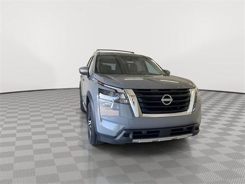 2025 Nissan Pathfinder Platinum 4WD