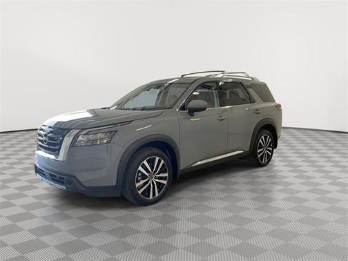 2025 Nissan Pathfinder Platinum 4WD