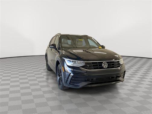 2022 Volkswagen Tiguan 2.0T SE R-Line Black 4MOTION