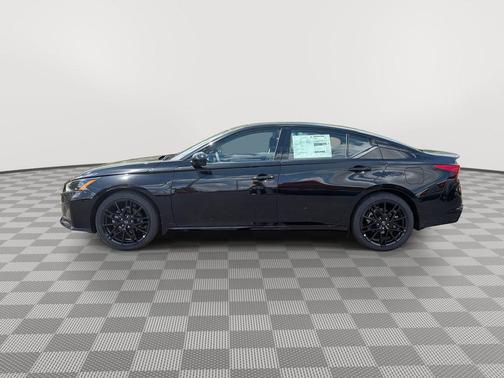 Super Black Clearcoat 2026 Nissan Altima SR FWD