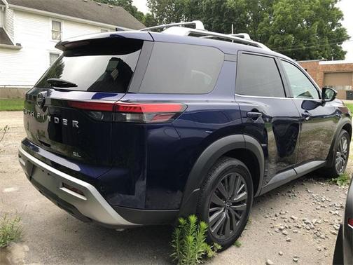 2024 Nissan Pathfinder SL FWD