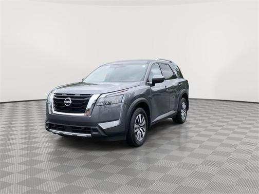 2025 Nissan Pathfinder SL 4WD