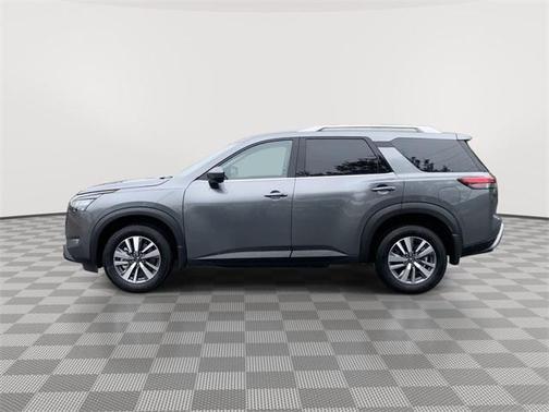 2025 Nissan Pathfinder SL 4WD