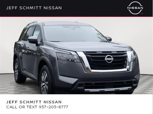 2025 Nissan Pathfinder SL 4WD