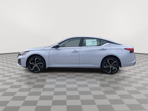 Gray Sky Pearl 2025 Nissan Altima SR AWD