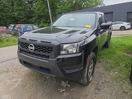 Super Black 2025 Nissan Frontier S