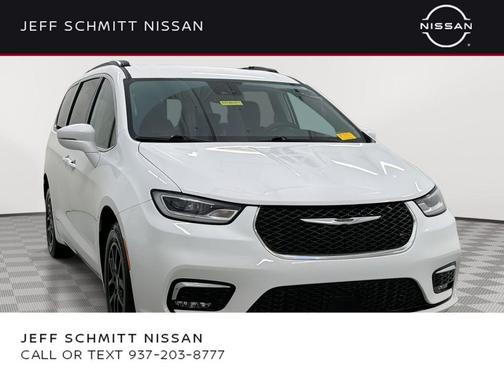 Bright White Clearcoat 2022 Chrysler Pacifica Touring L