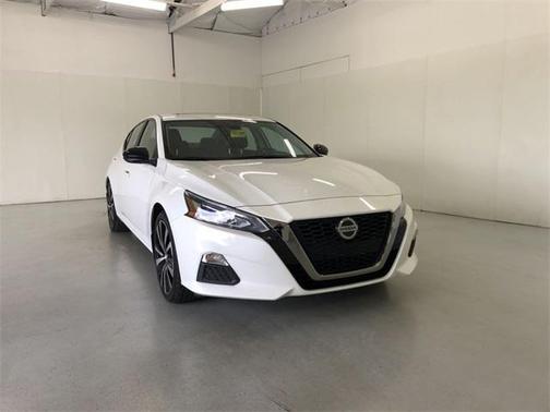 2021 Nissan Altima SR FWD