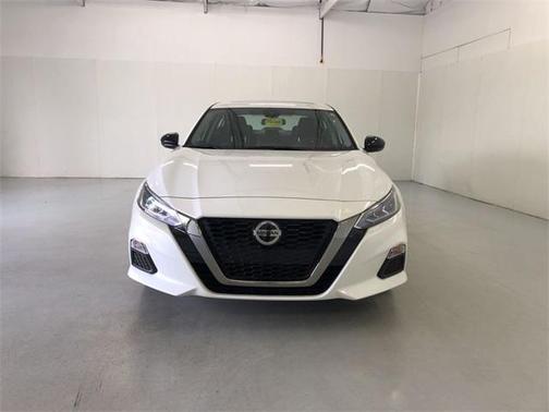 2021 Nissan Altima SR FWD